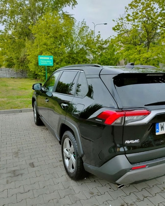 Toyota RAV4 cena 125000 przebieg: 100200, rok produkcji 2019 z Warszawa małe 67